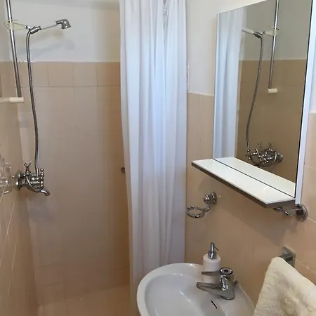 بيت ضيافة Cipre 3*